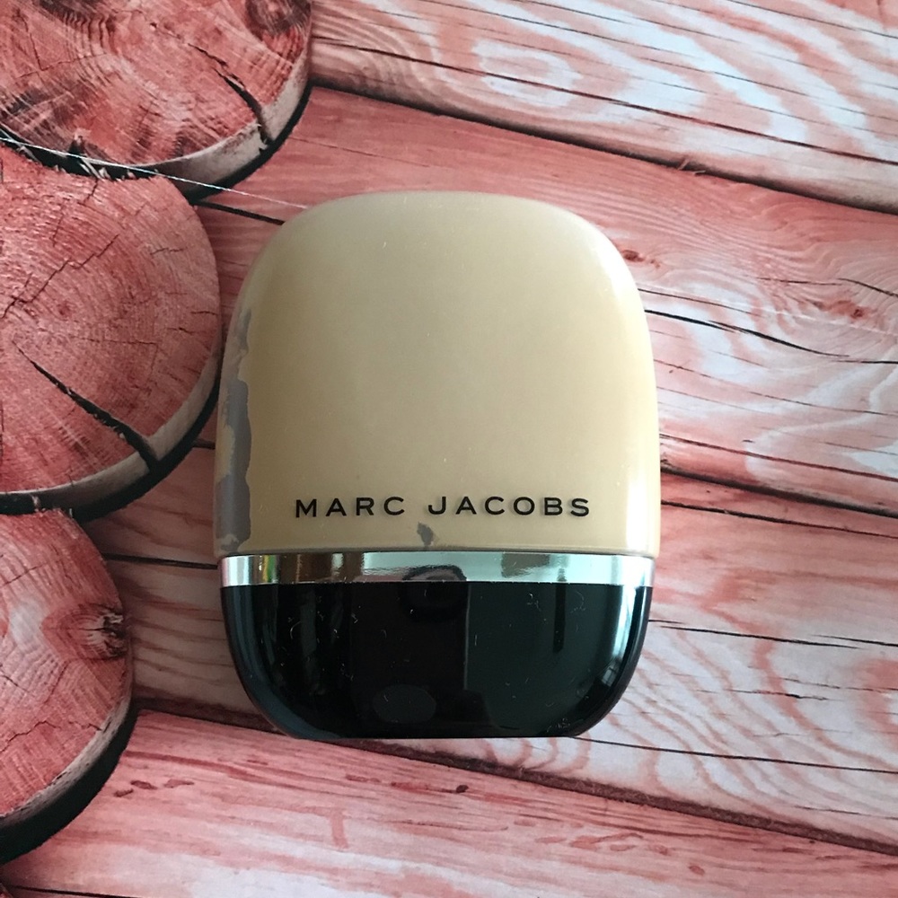 Marc Jacobs Shameless Foundation - Medium Y320